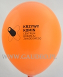 Pomarańczowy balon z nadrukiem.