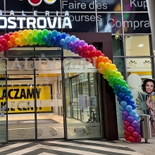 Brama z balonów w Ostrowie Wielkopolskim.